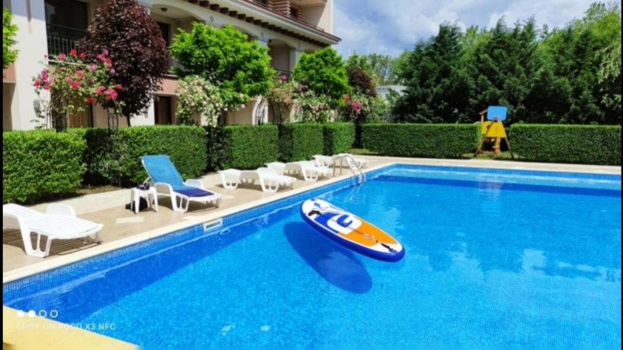 U-Dacha 45 Apartment Слънчев бряг Екстериор снимка